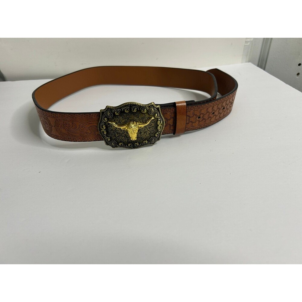 Women’s Western Style Belt with Bull Buckle size M/L